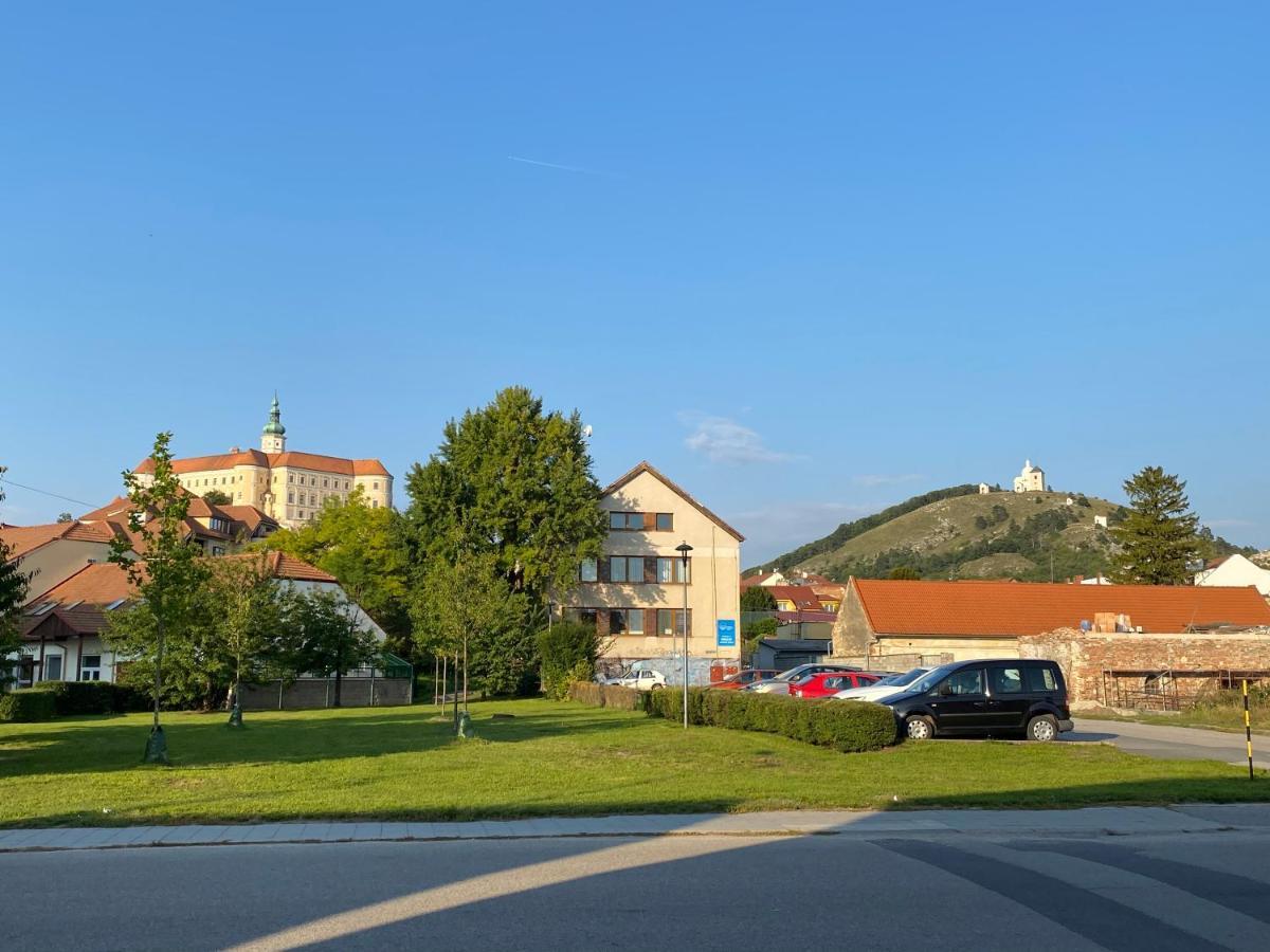Apartman Astrid 4 Микулов Екстериор снимка